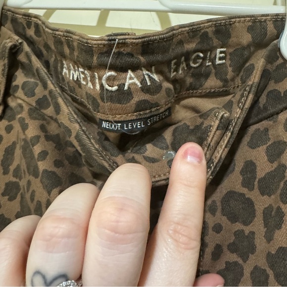 Women’s American Eagle Cheetah Print High Waist Regular Straight Jeans Size 22 - Picture 7 of 16